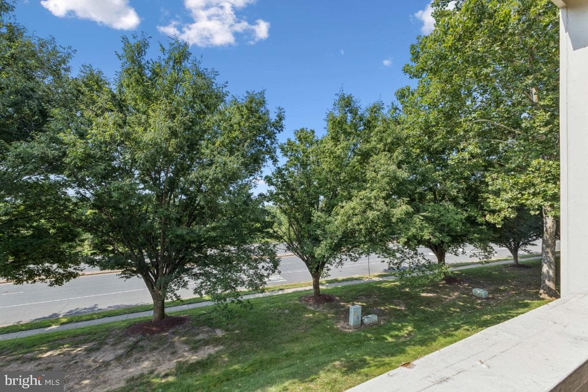 45071 Brae Terrace #103 photo 35