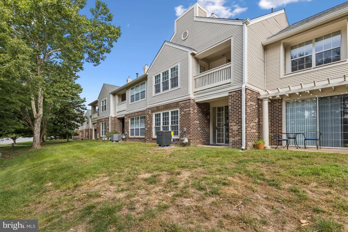 45071 Brae Terrace #103 photo 38