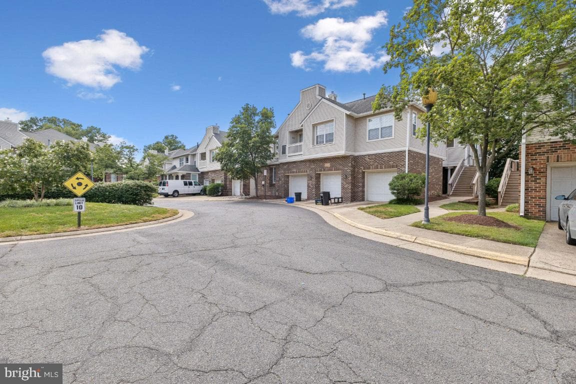 45071 Brae Terrace #103 photo 4