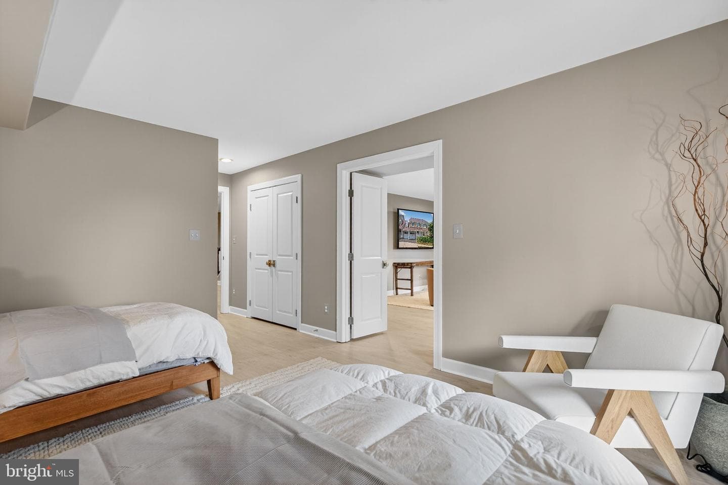 118 N Jay Street photo 53