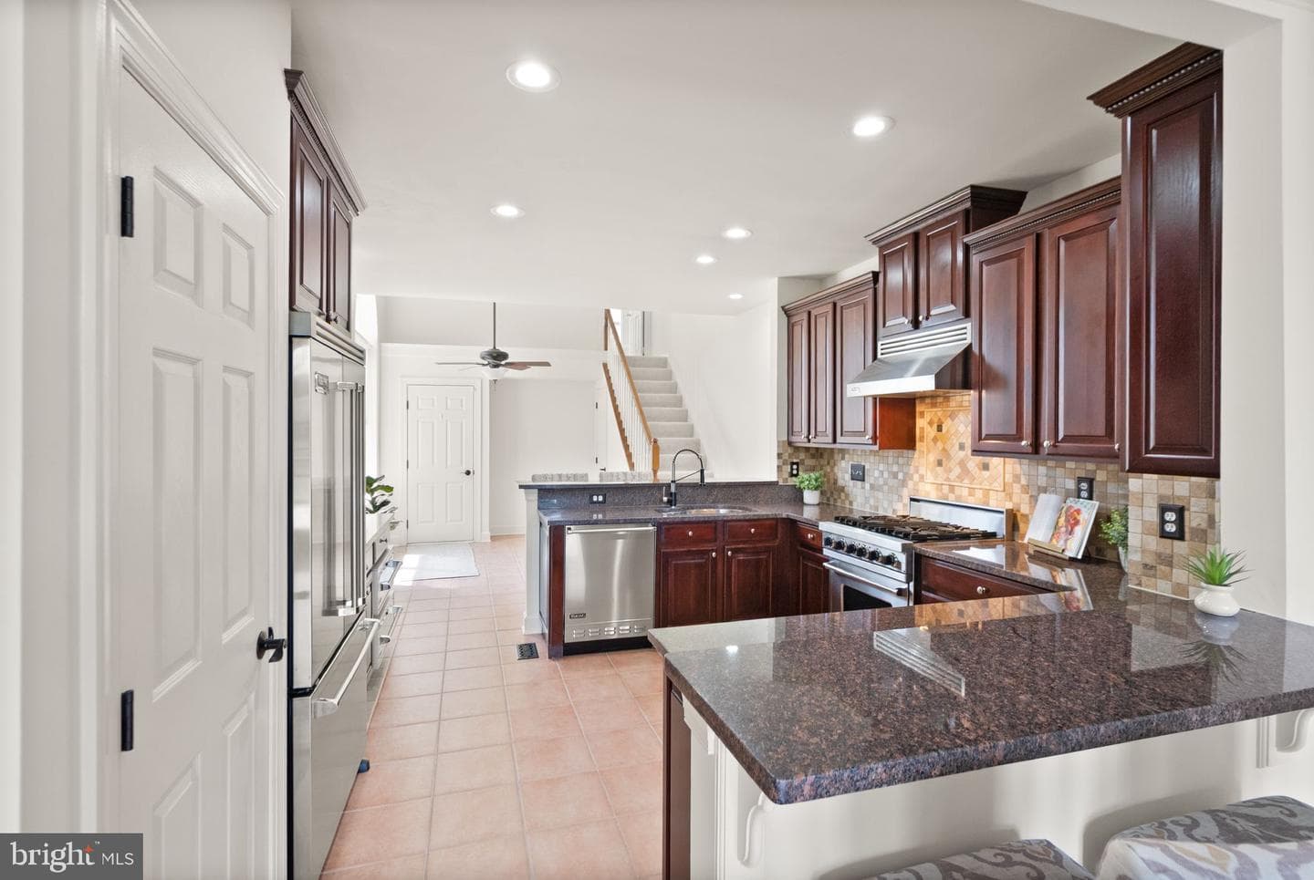 18442 Lanier Island Square photo 21