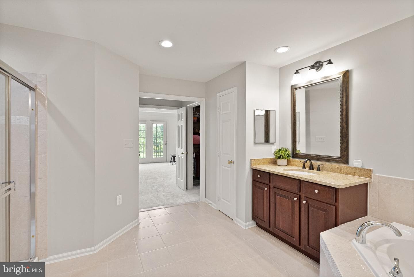 18442 Lanier Island Square photo 34