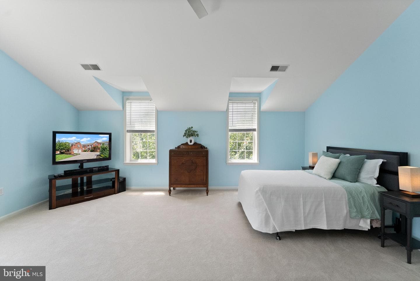 18442 Lanier Island Square photo 45