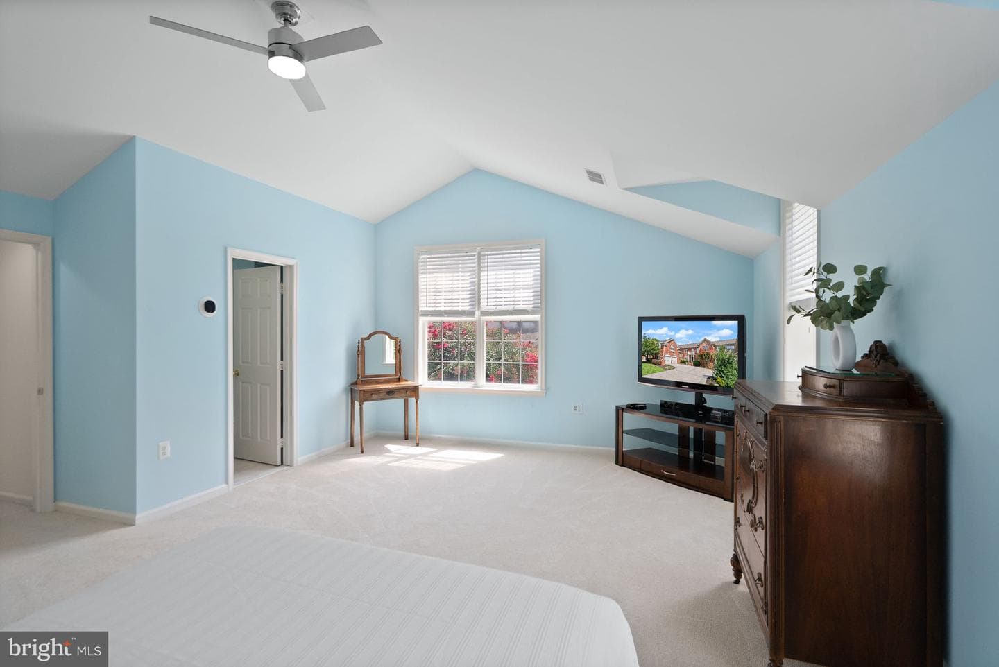 18442 Lanier Island Square photo 46