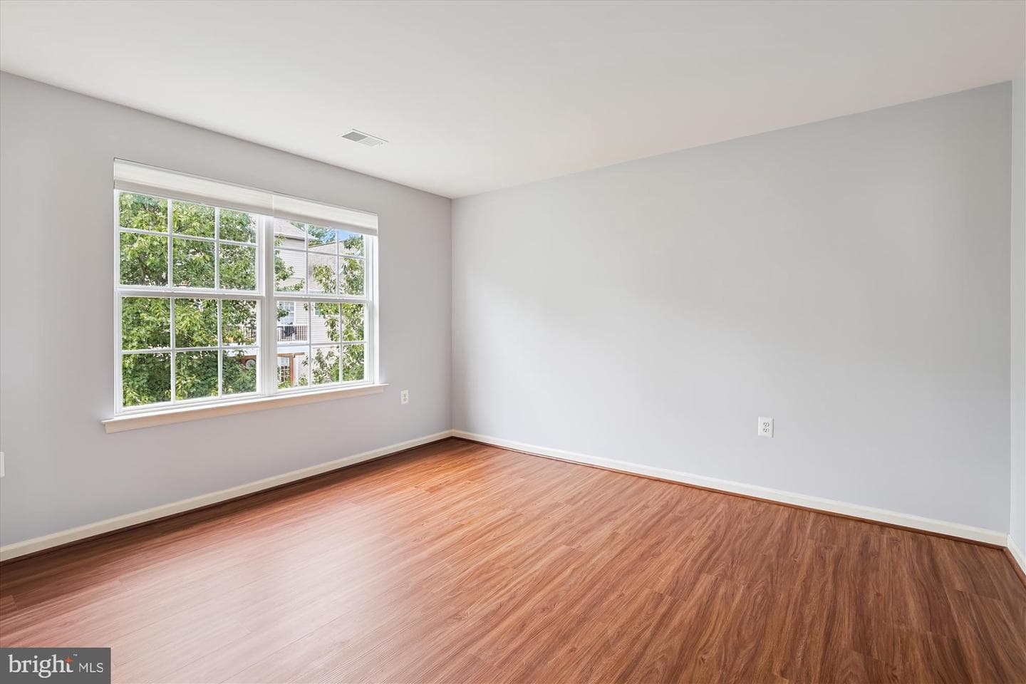 809 Macalister Drive SE photo 30