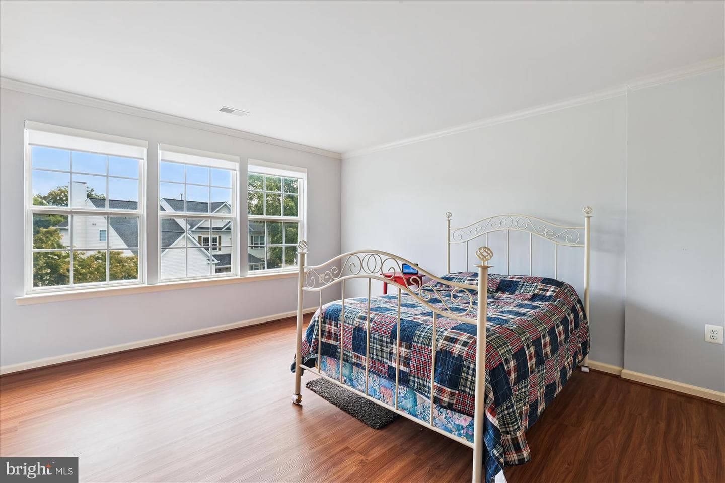 809 Macalister Drive SE photo 31