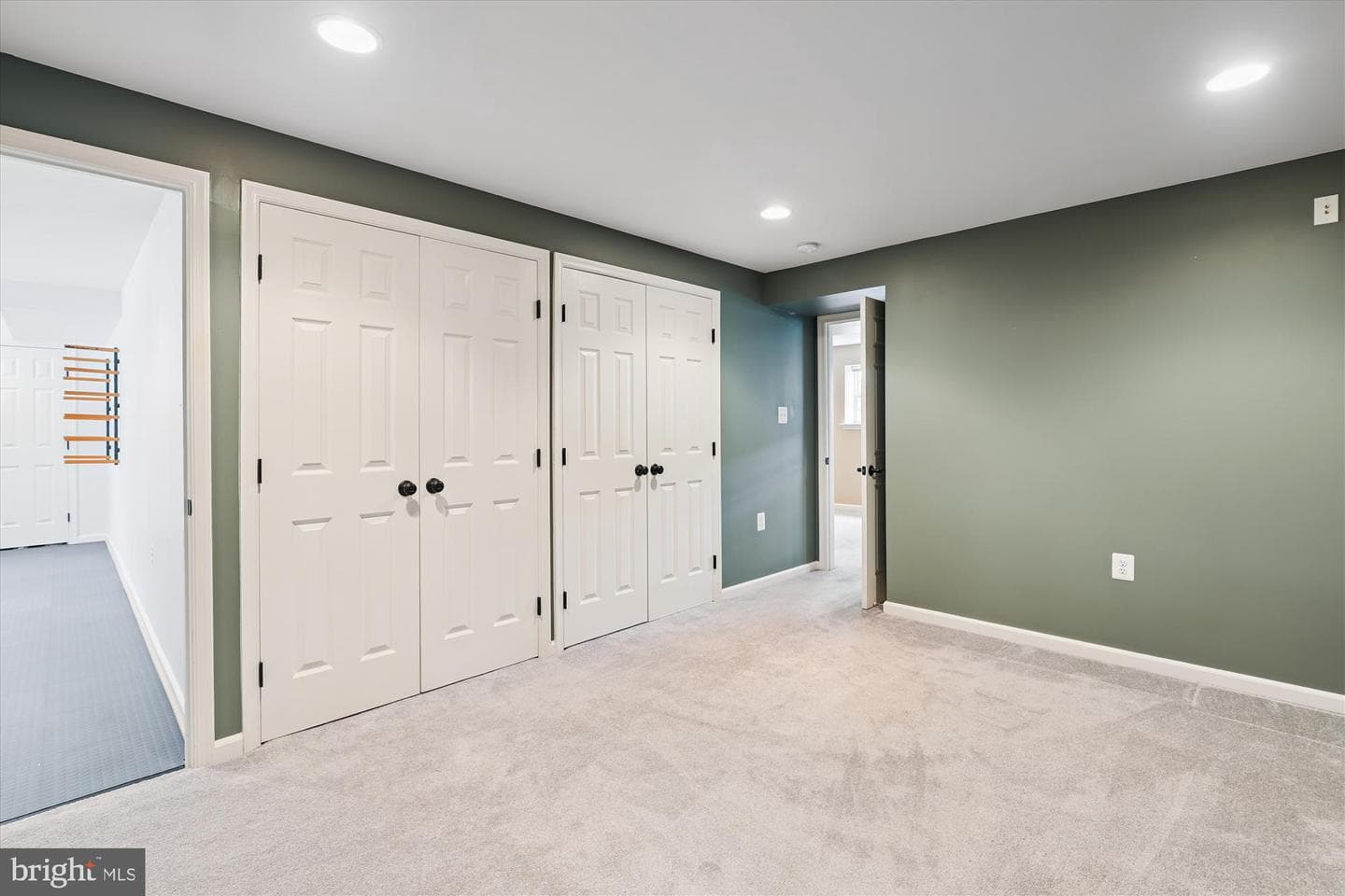 809 Macalister Drive SE photo 40