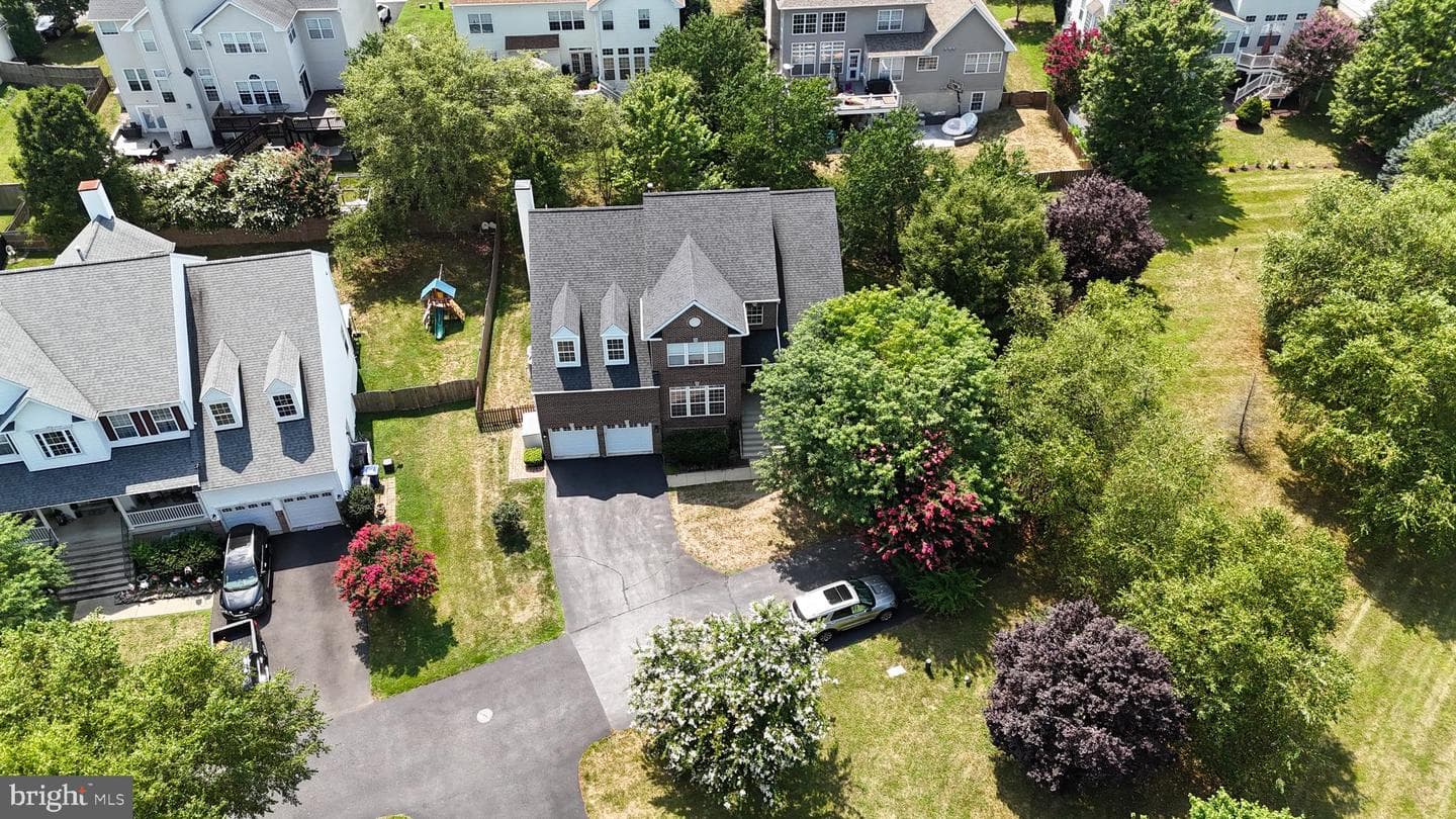 809 Macalister Drive SE photo 47