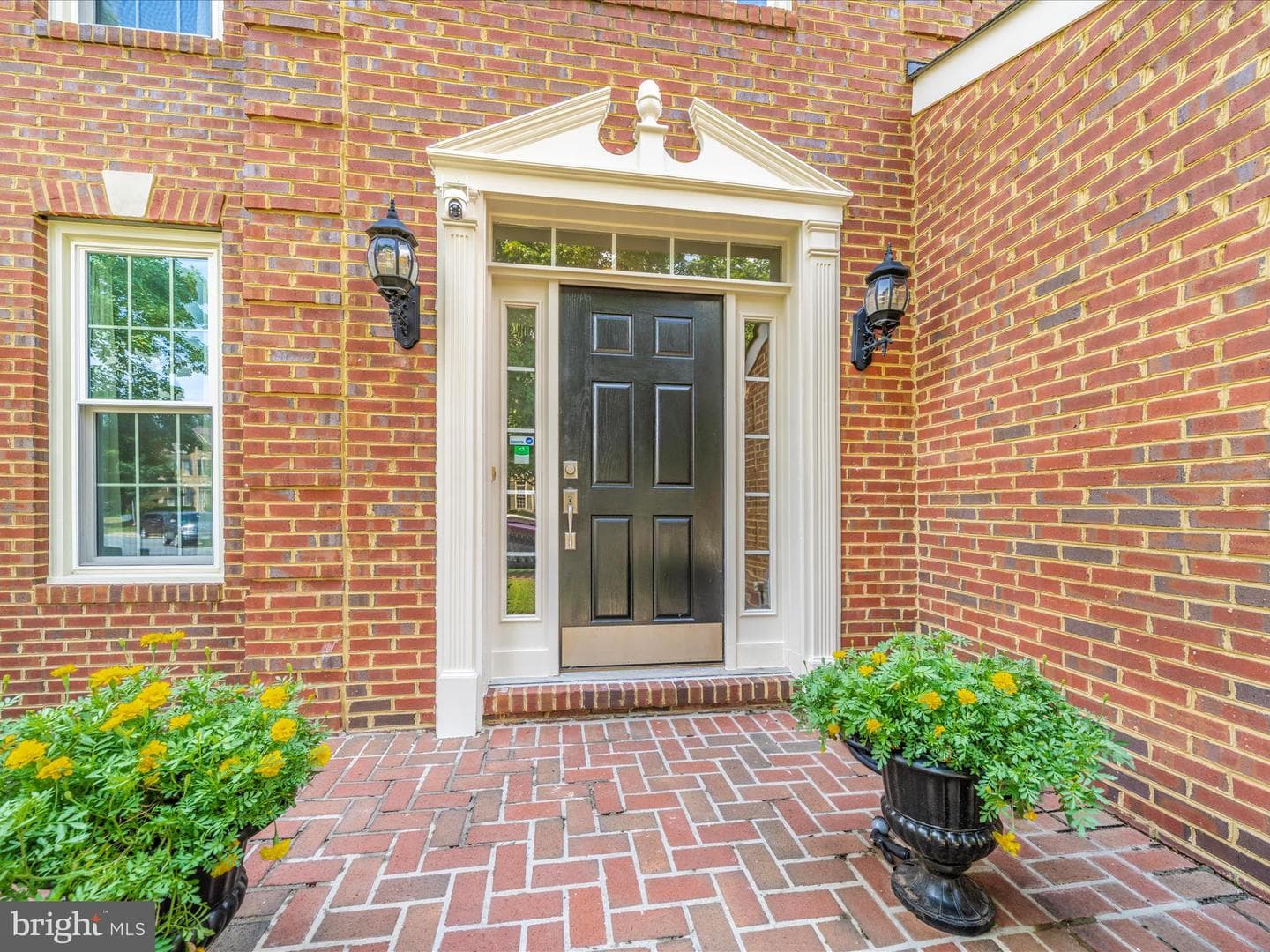 19025 Snowberry Court photo 2