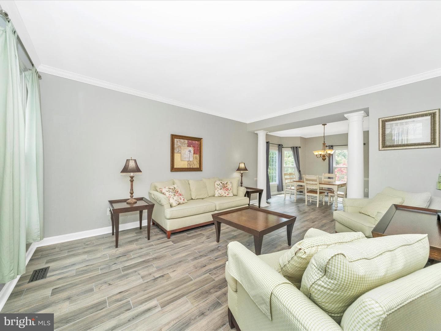 19025 Snowberry Court photo 4