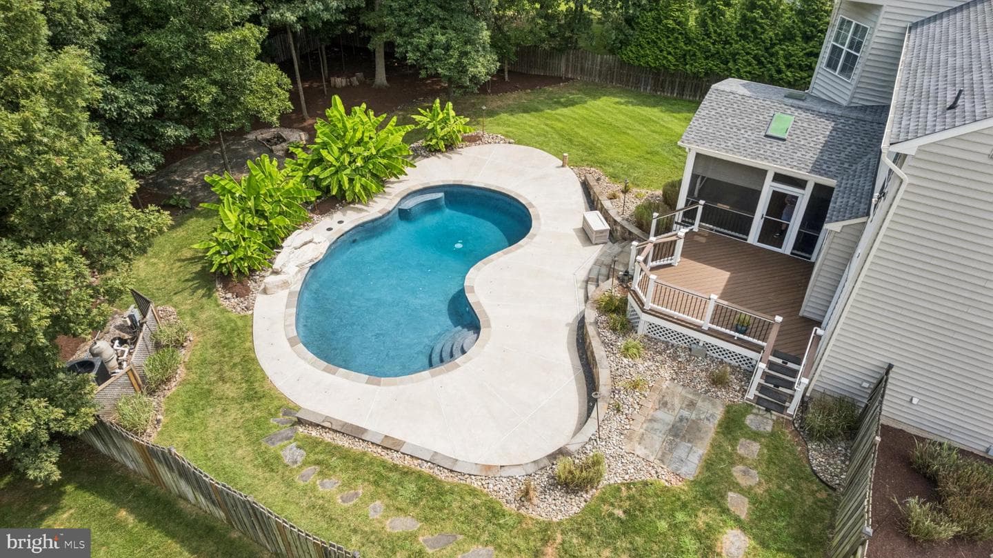 42762 Forest Crest Court photo 7