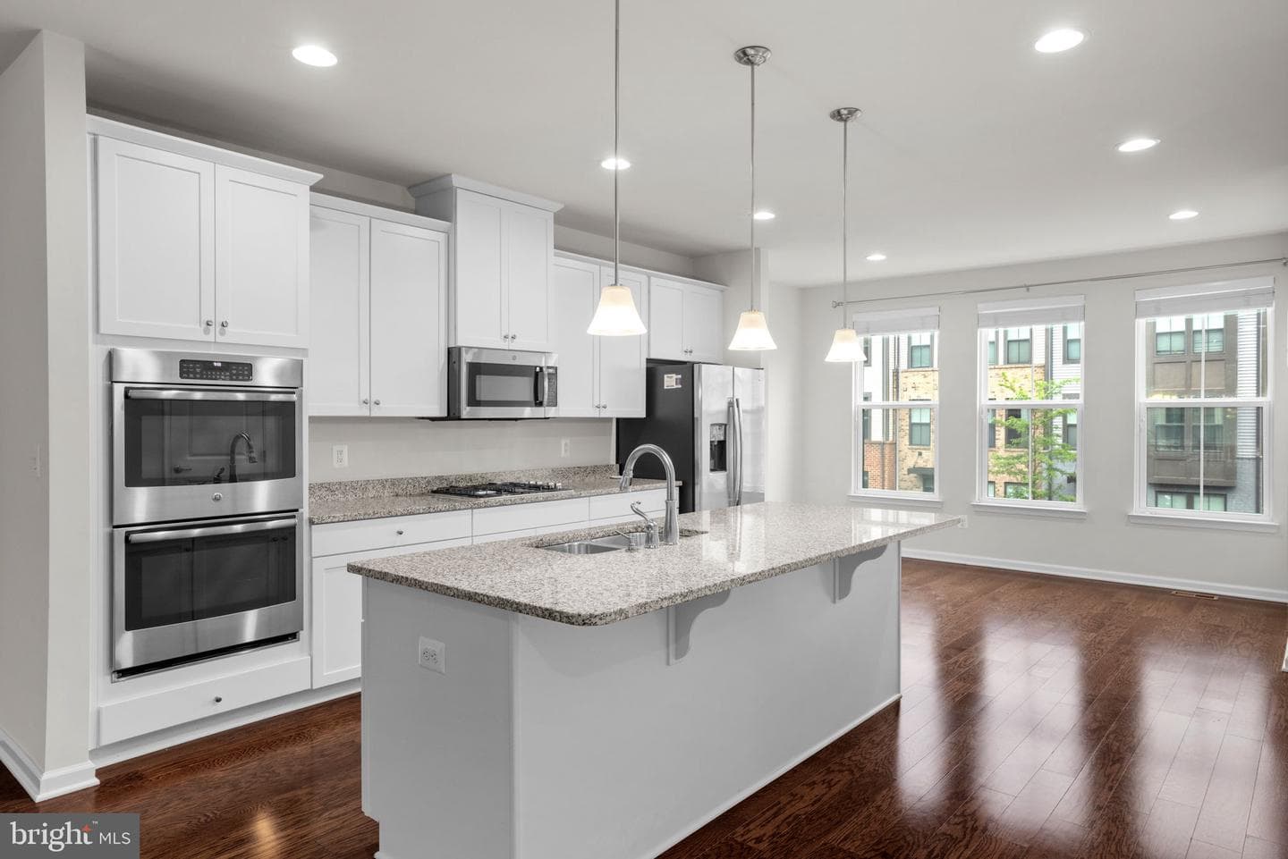 22275 Sims Terrace photo 4