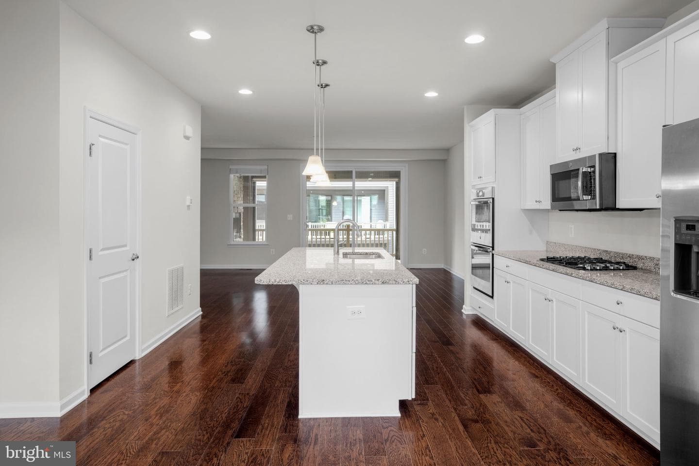 22275 Sims Terrace photo 6