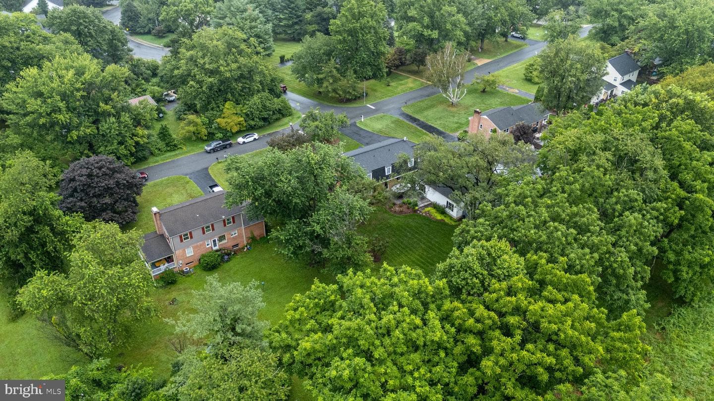 1000 W Country Club Drive W photo 58