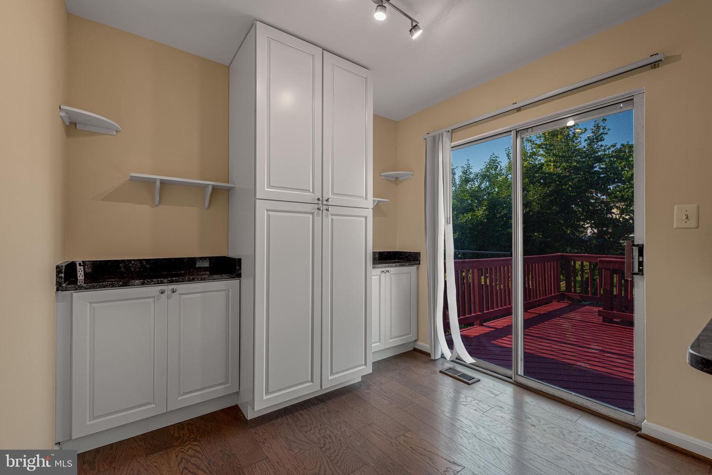 508 Kalmia Square NE photo 16
