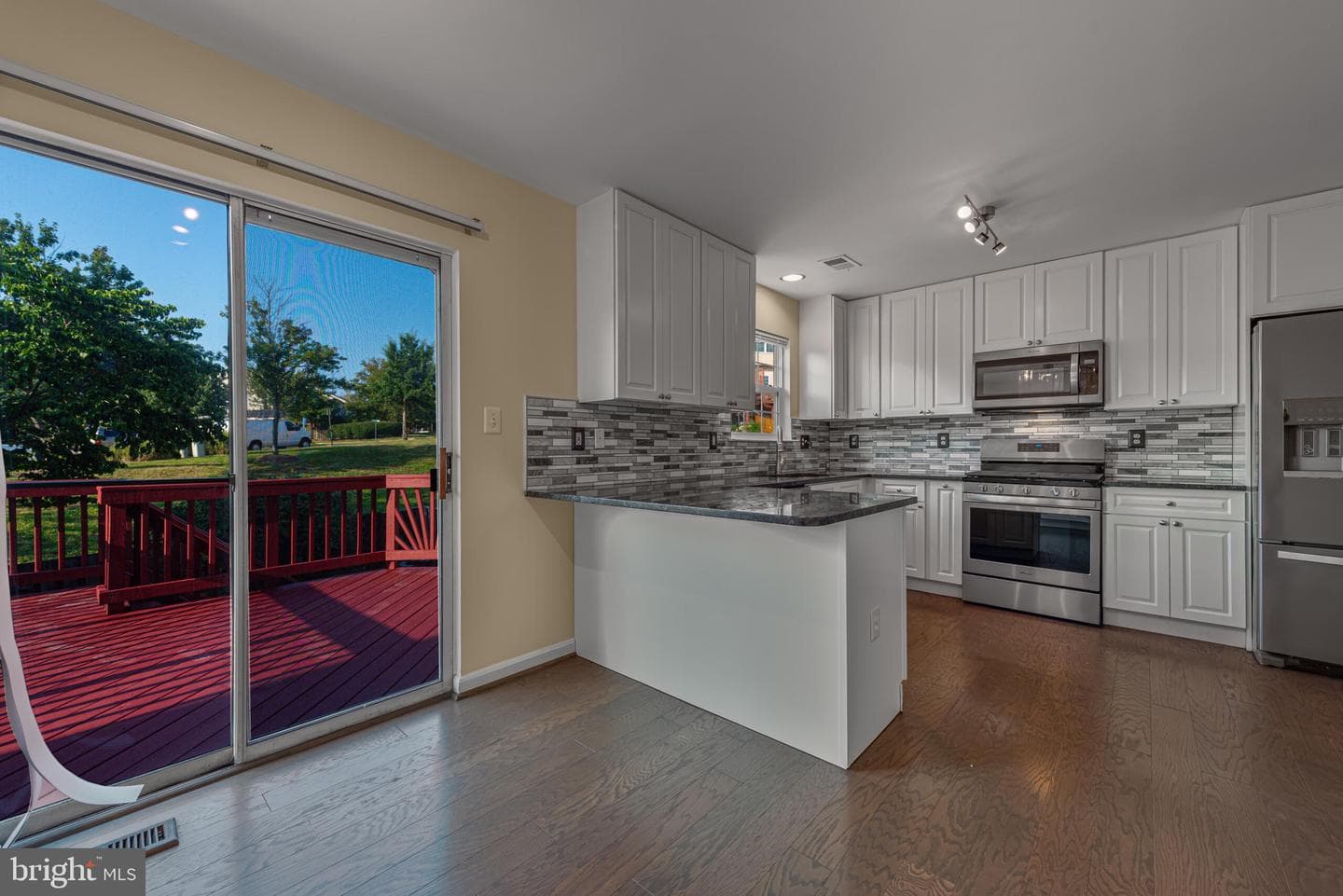 508 Kalmia Square NE photo 17