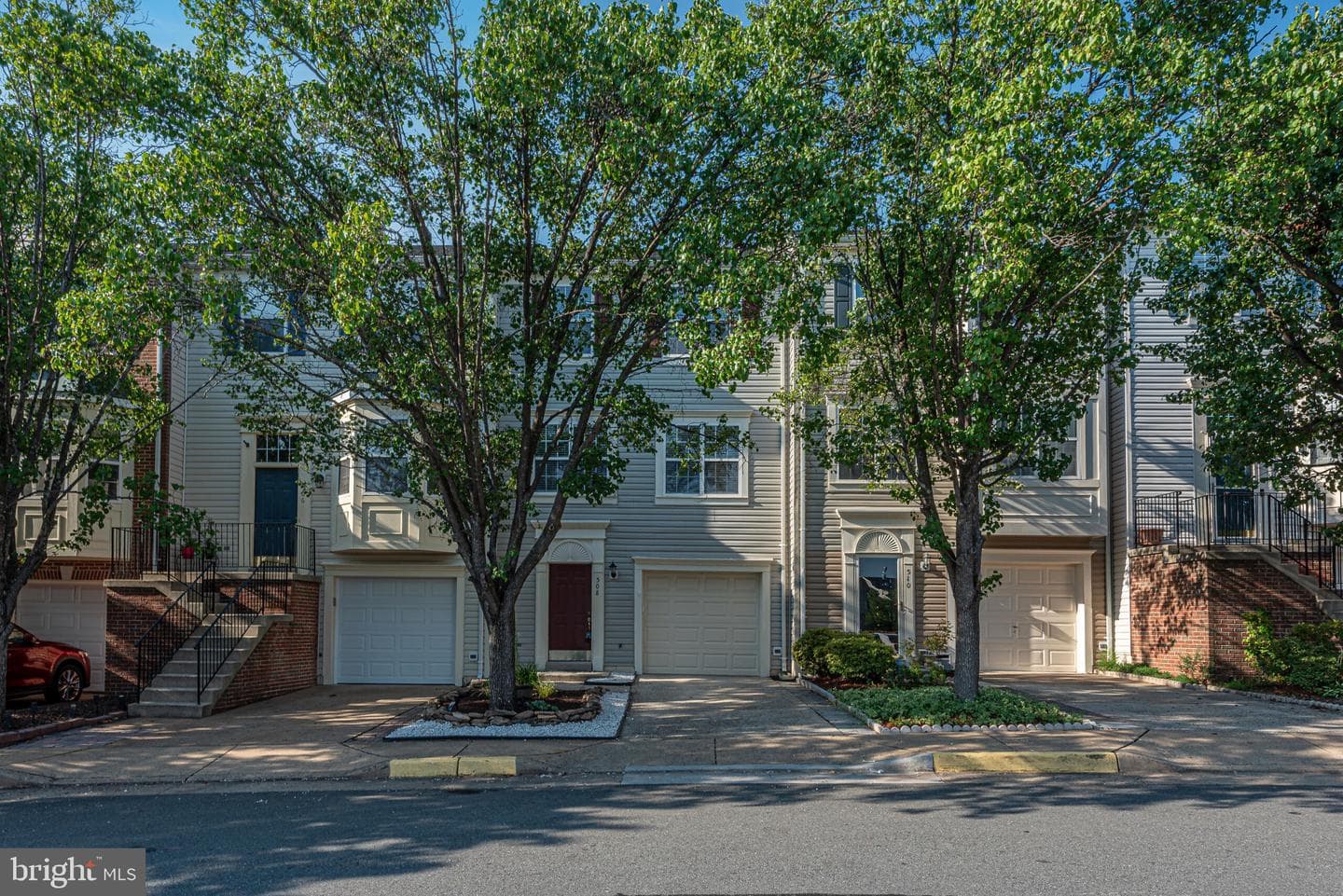 508 Kalmia Square NE photo 2