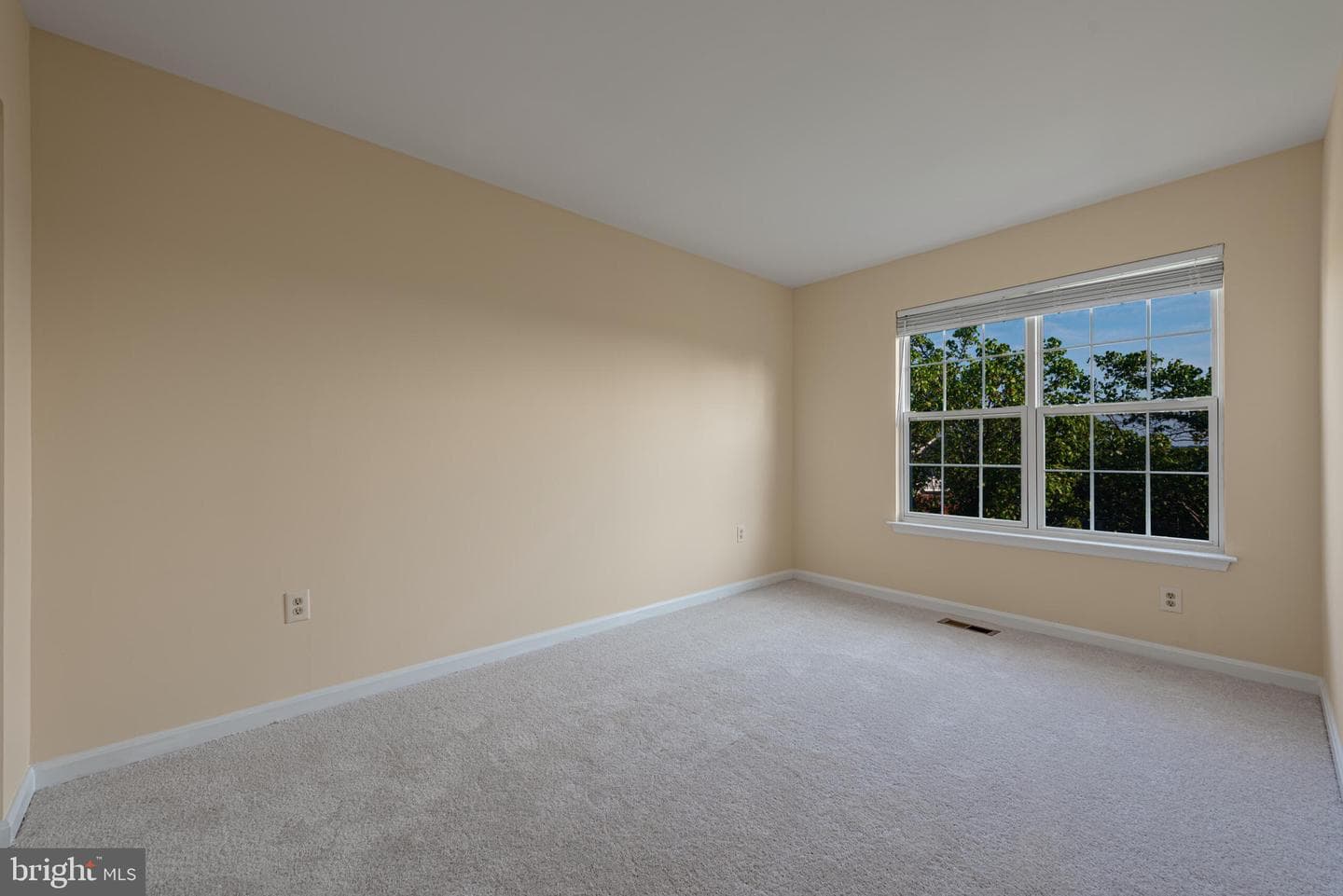 508 Kalmia Square NE photo 24
