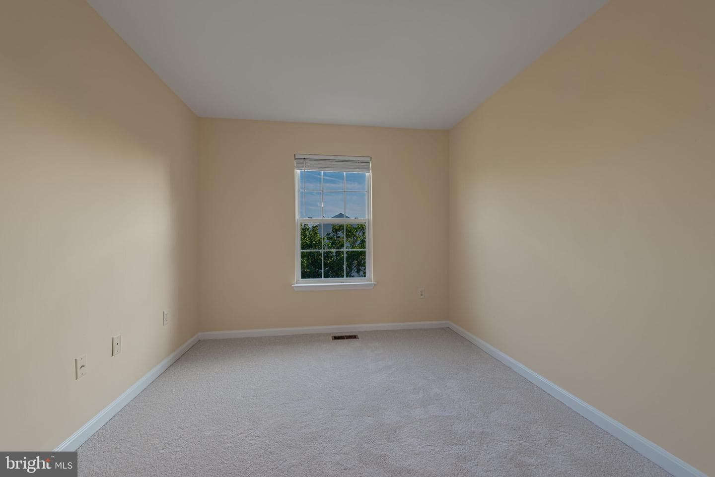 508 Kalmia Square NE photo 25