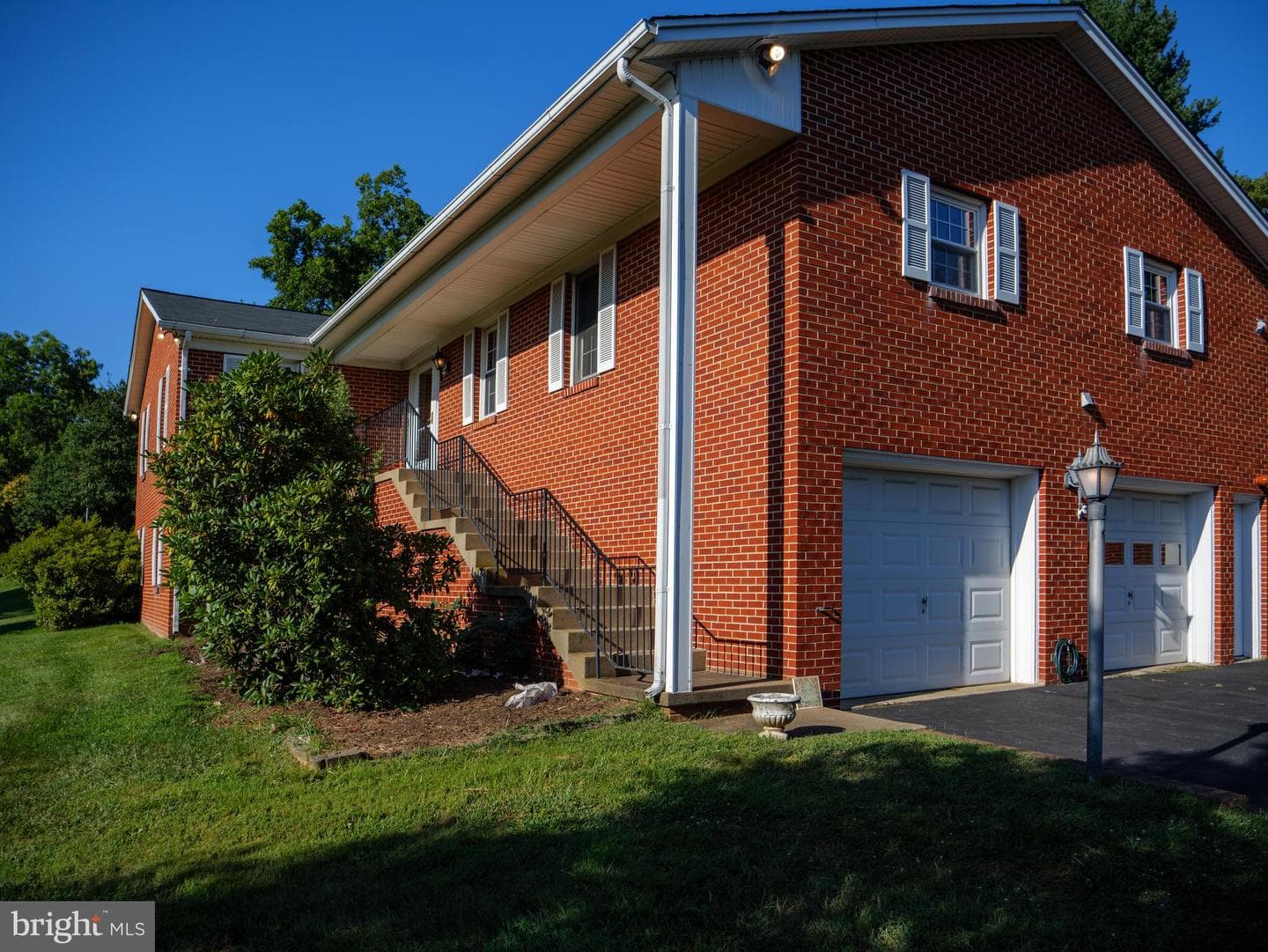 17152 Bridge View Court photo 1