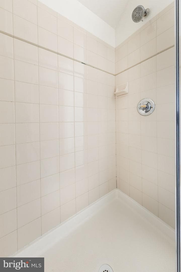 21934 Windover Drive photo 35