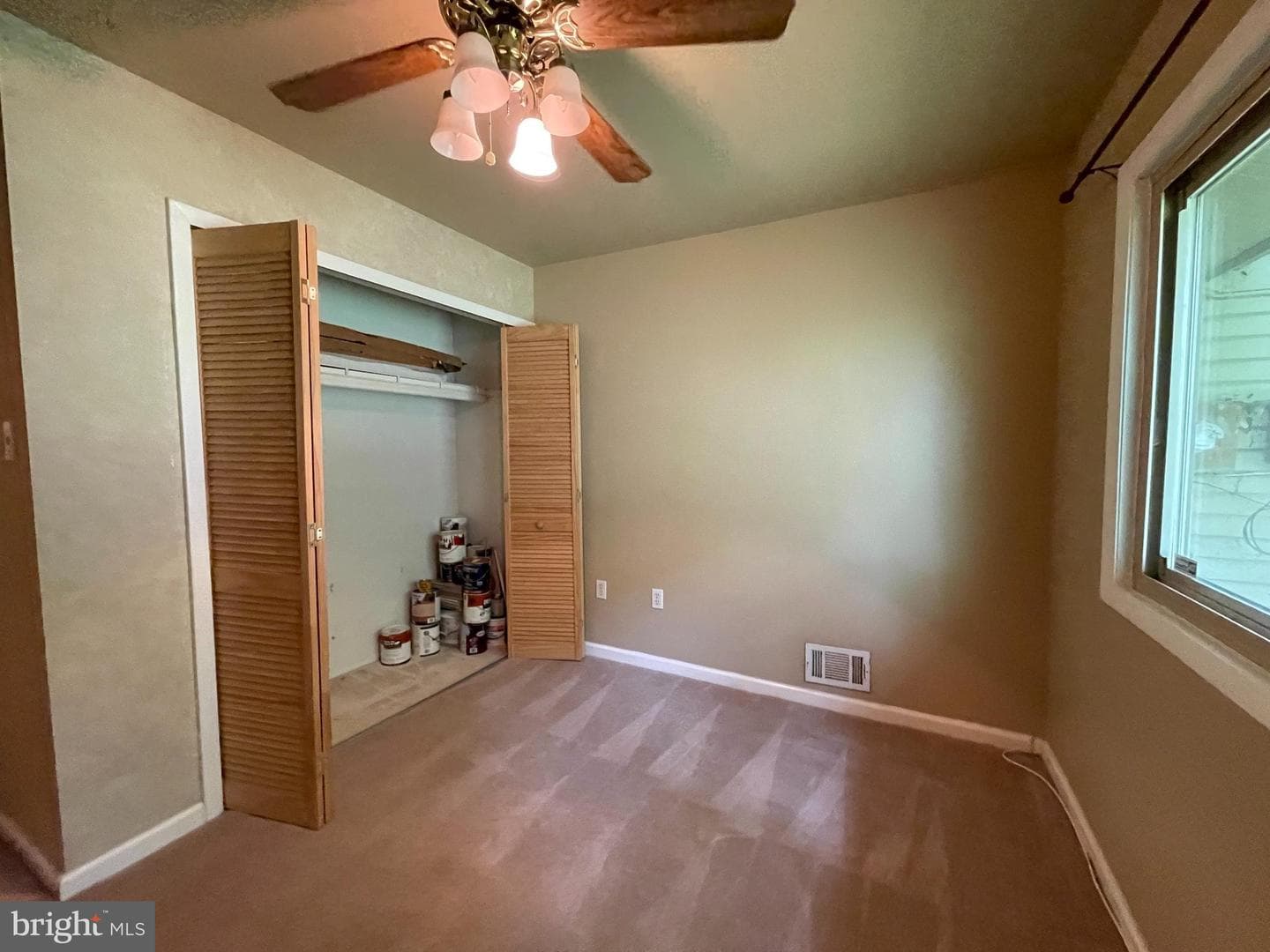 229 W Meadowland Lane W photo 14