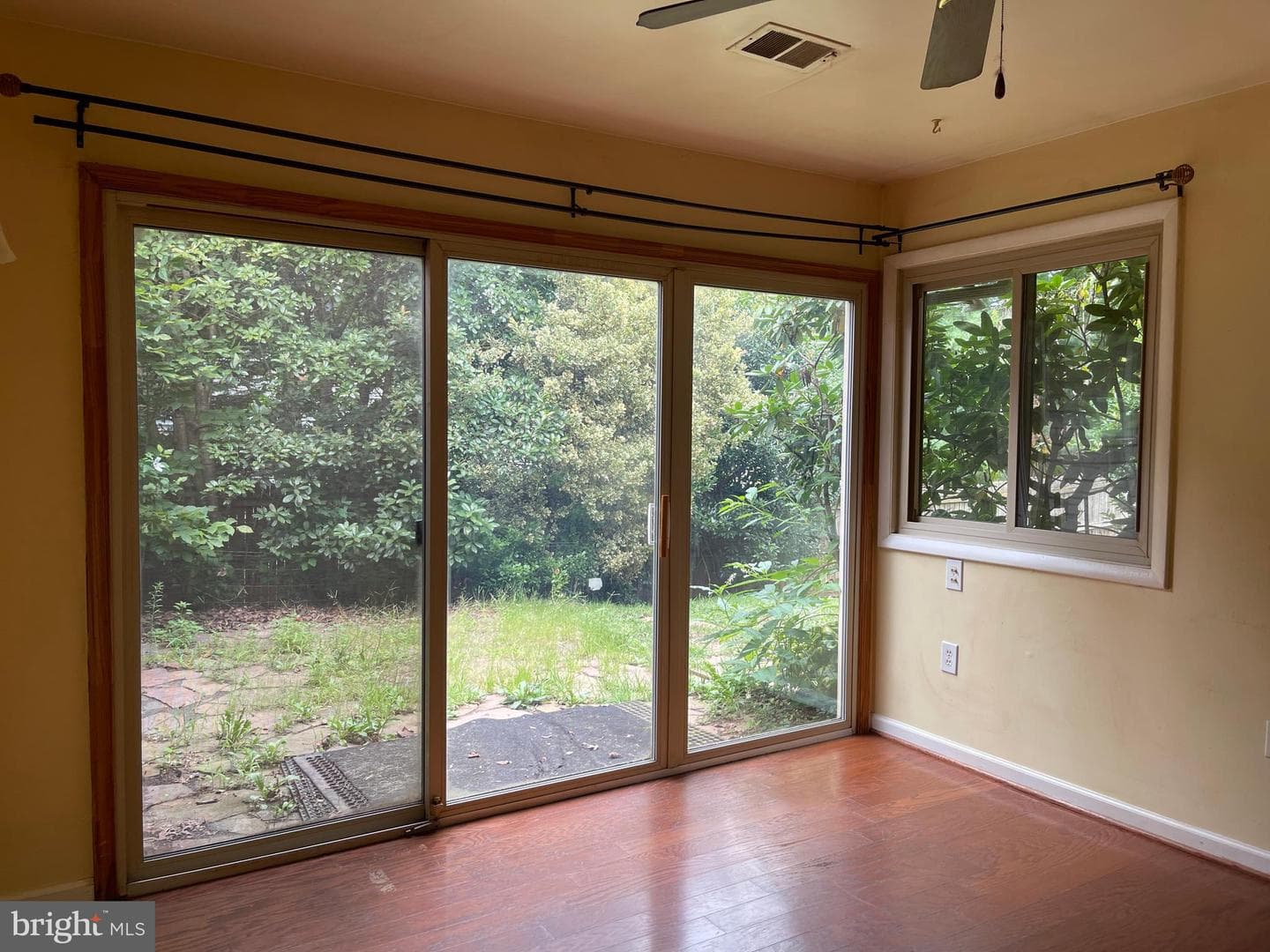 229 W Meadowland Lane W photo 28