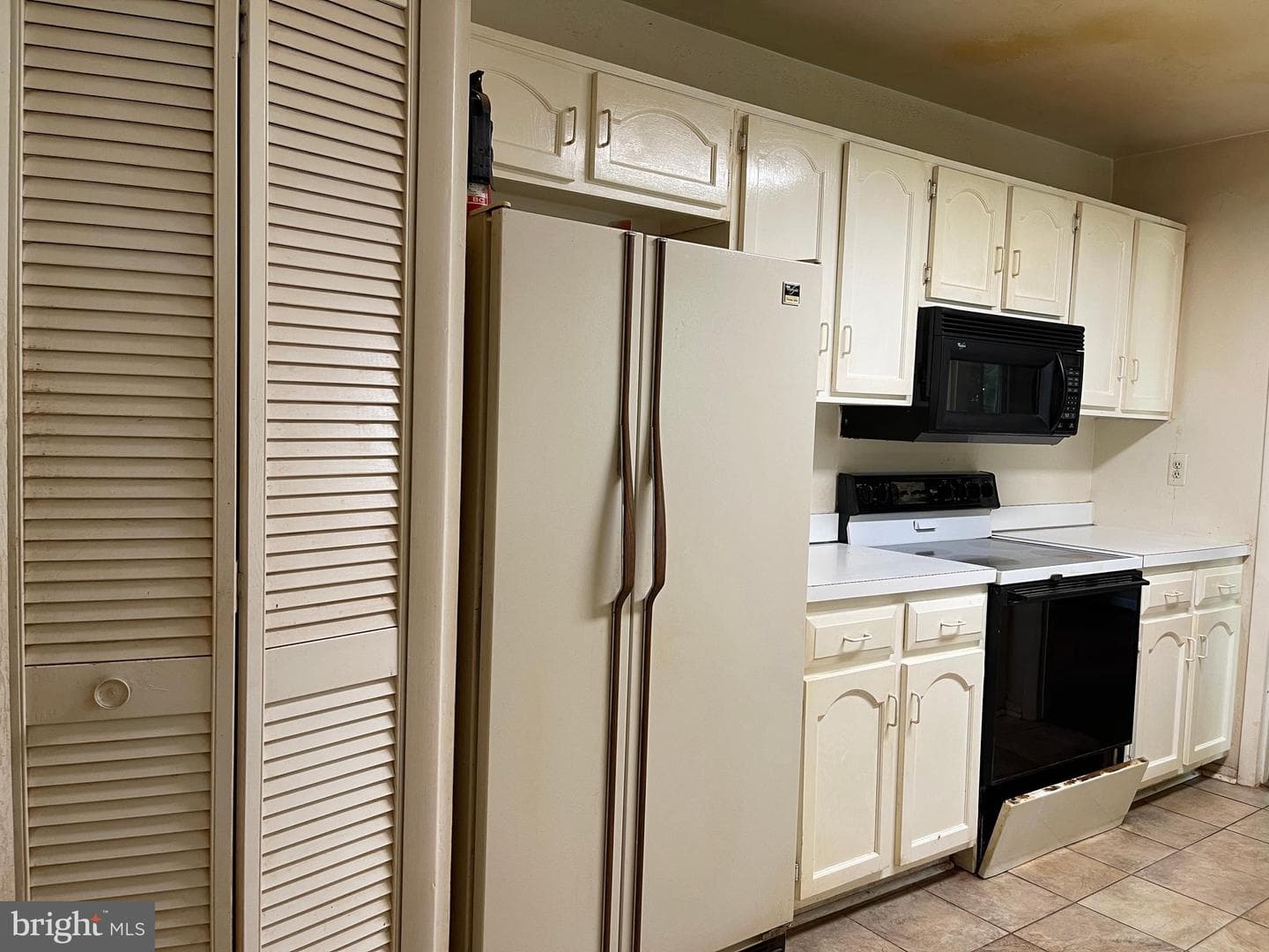 229 W Meadowland Lane W photo 29