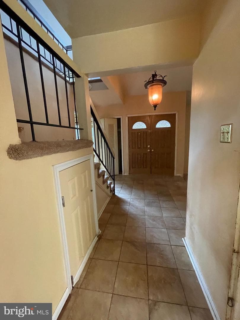 229 W Meadowland Lane W photo 3