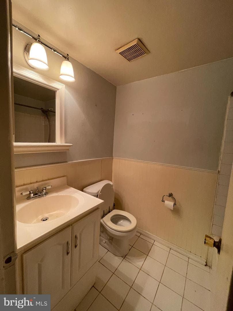 229 W Meadowland Lane W photo 8