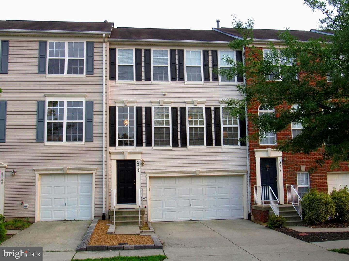 42783 Shaler Street photo 1