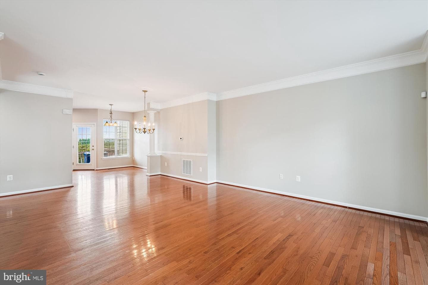 529 Legrace Terrace NE photo 14