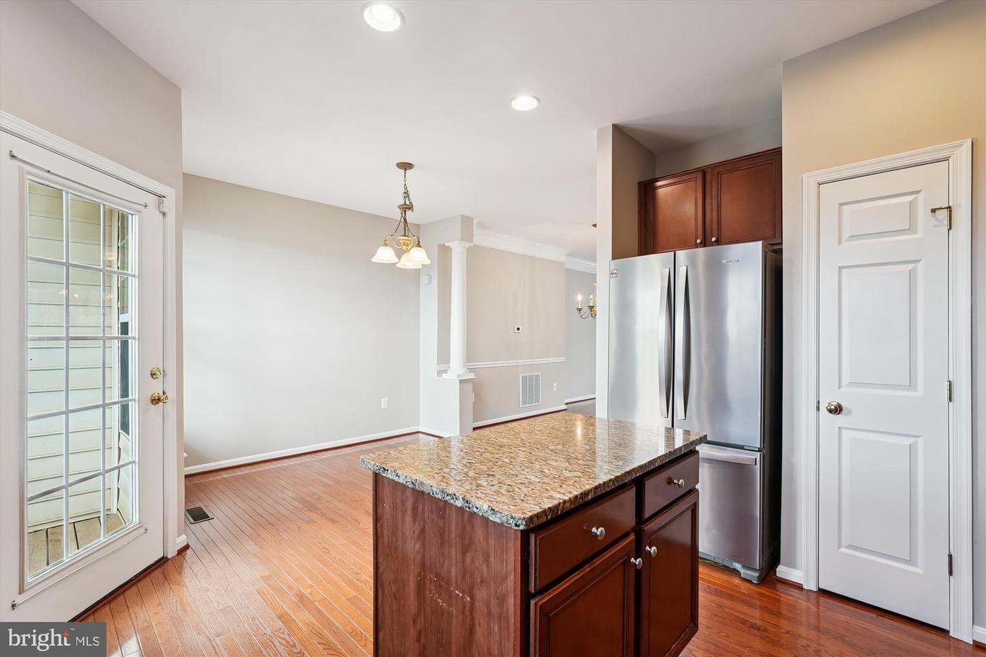 529 Legrace Terrace NE photo 20
