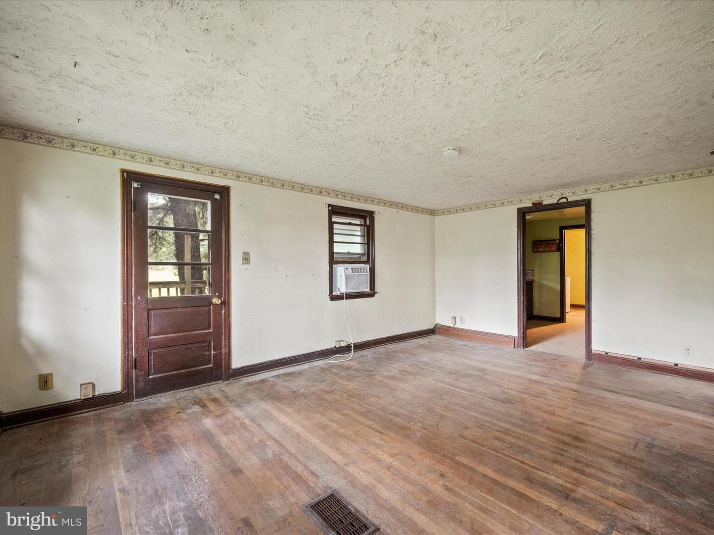 37618 Little River Turnpike photo 9