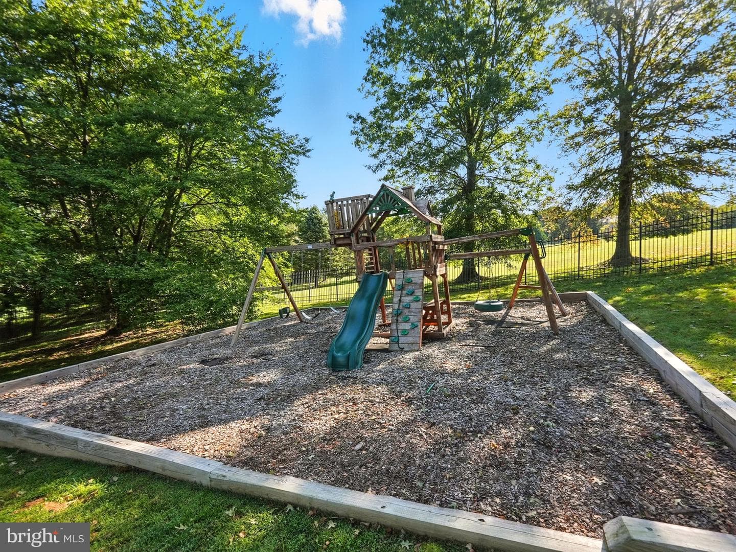 40656 Canongate Drive photo 96