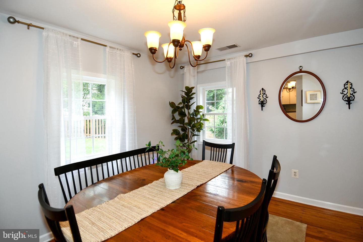 409 Wingate Place SW photo 8
