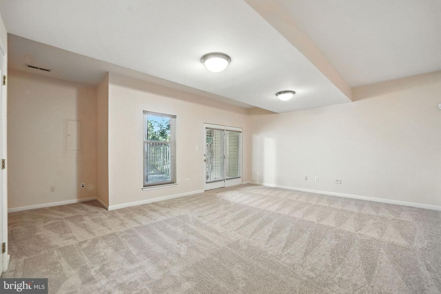 43791 Steinbeck Square photo 51