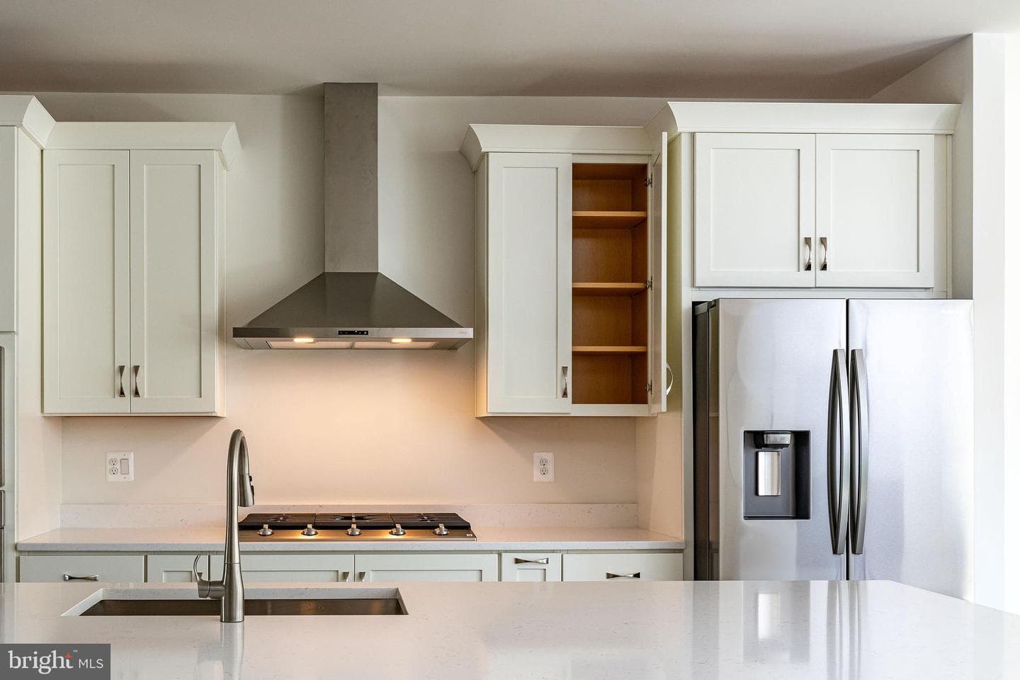 43011 Debonair Terrace photo 4