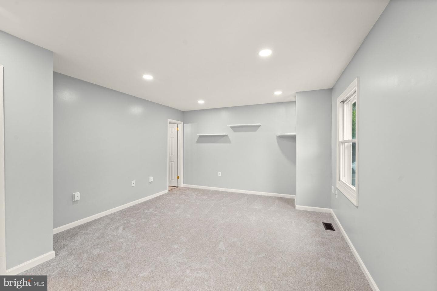 369 Nansemond Street SE photo 27