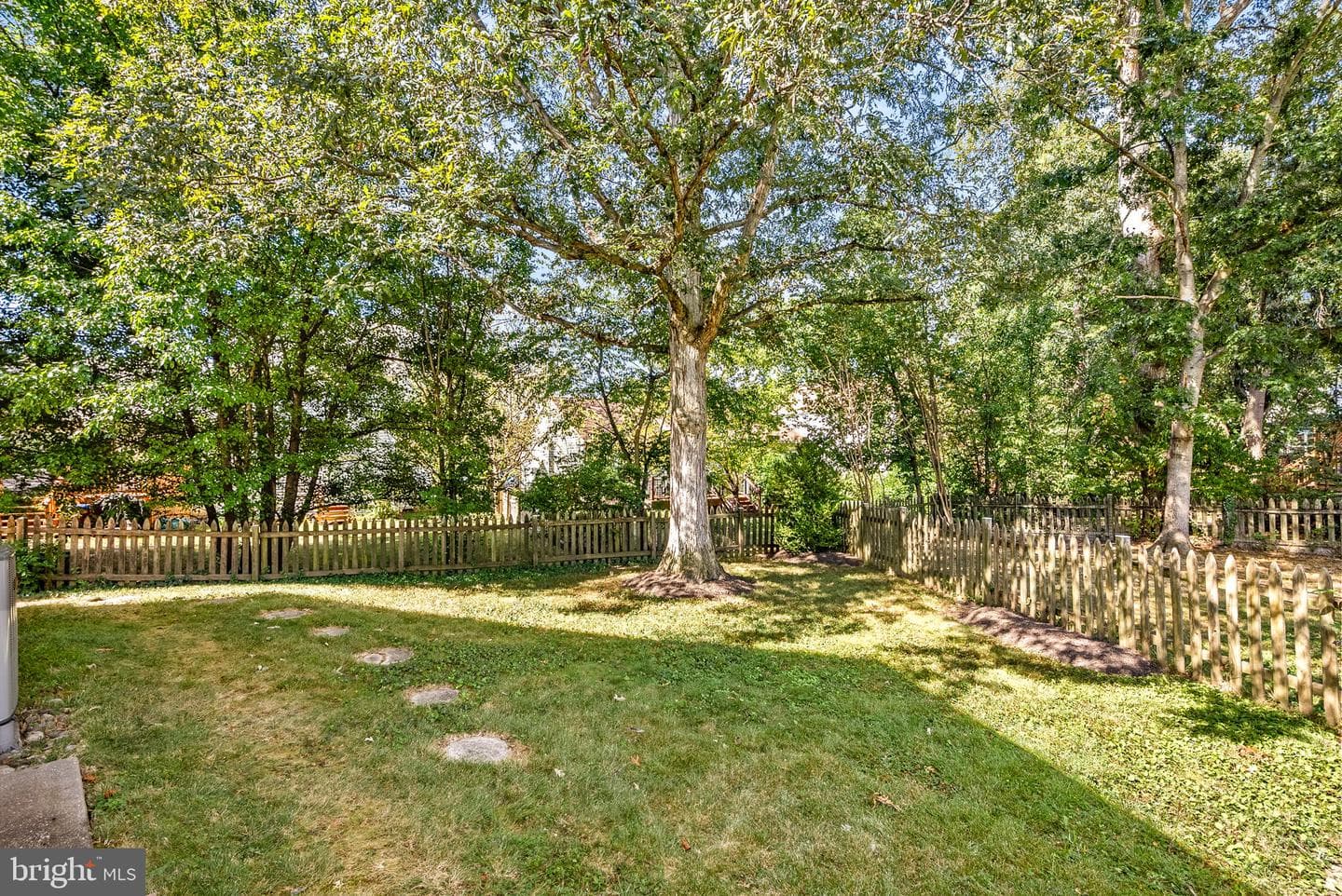 16 Newland Court photo 44