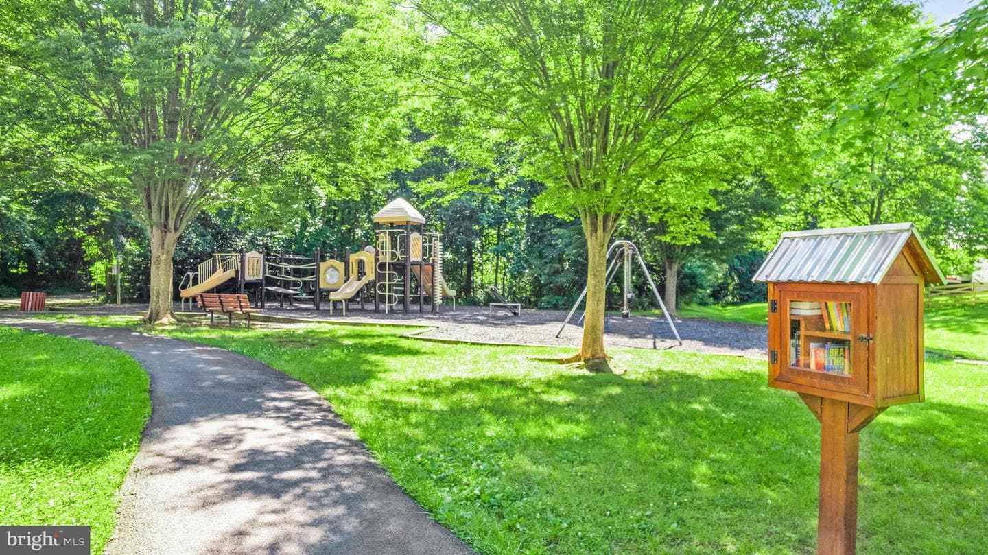 16 Newland Court photo 54