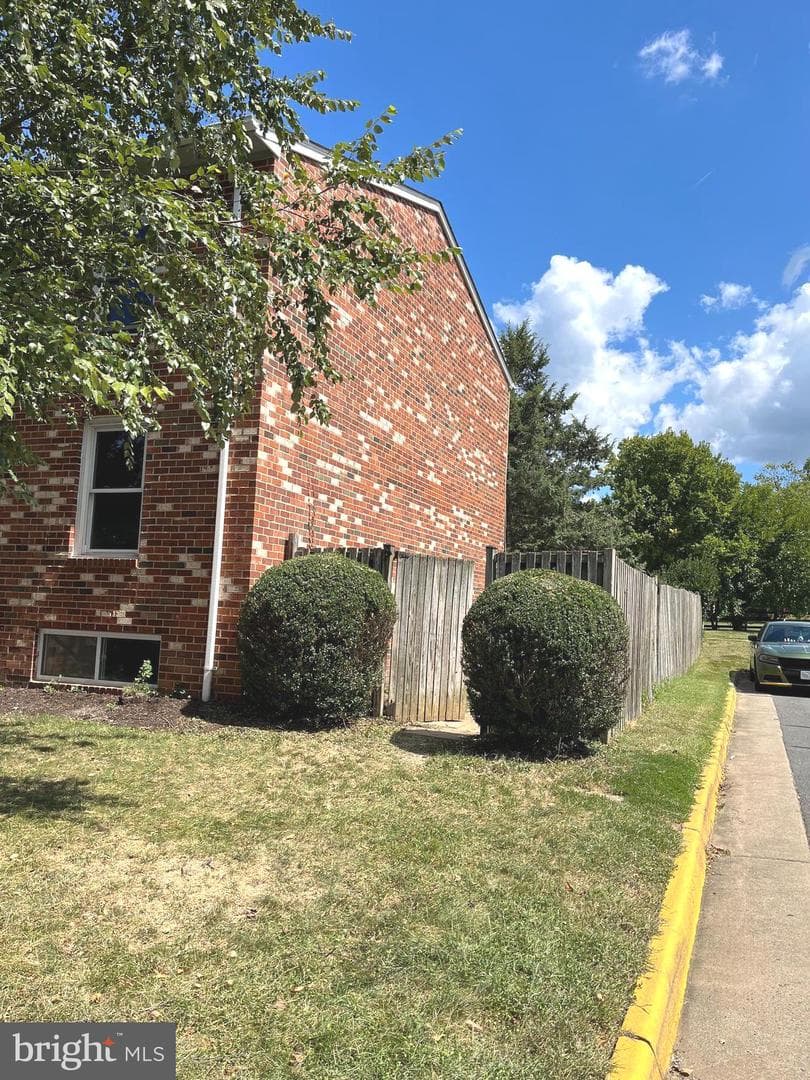 251 Meadows Lane NE photo 3