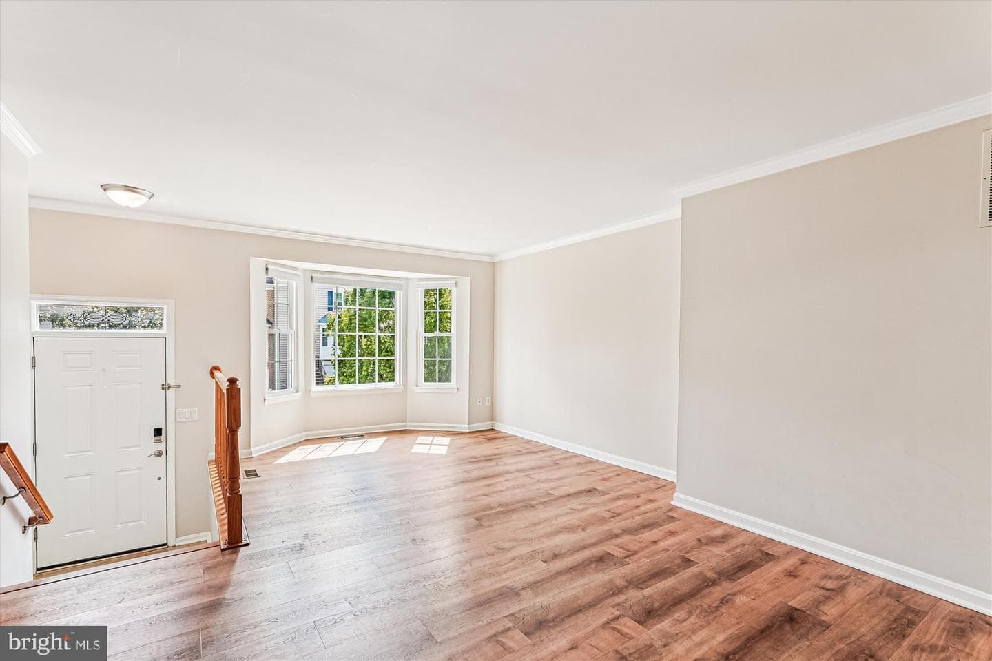 146 Hampshire Square SW photo 13