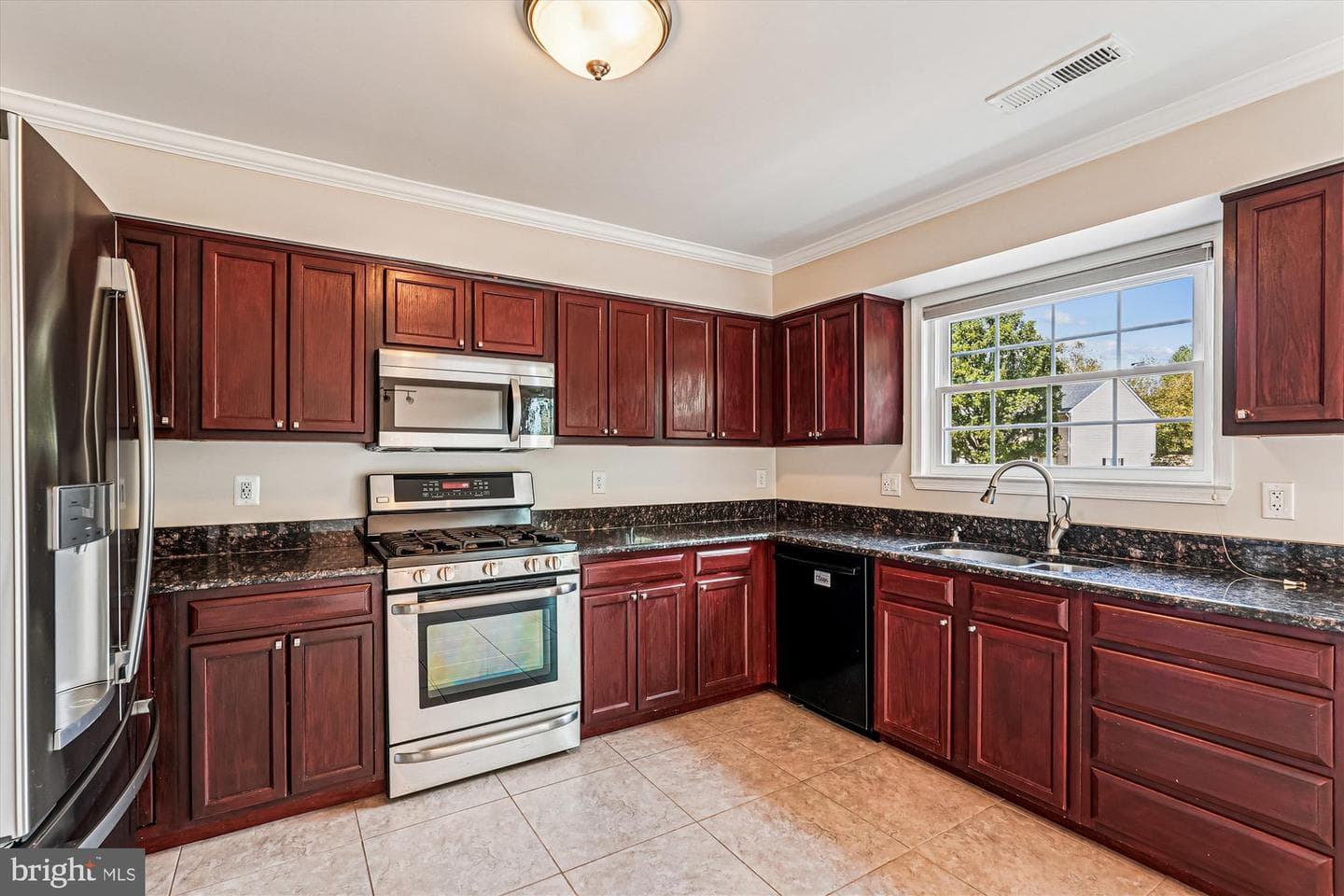 146 Hampshire Square SW photo 14