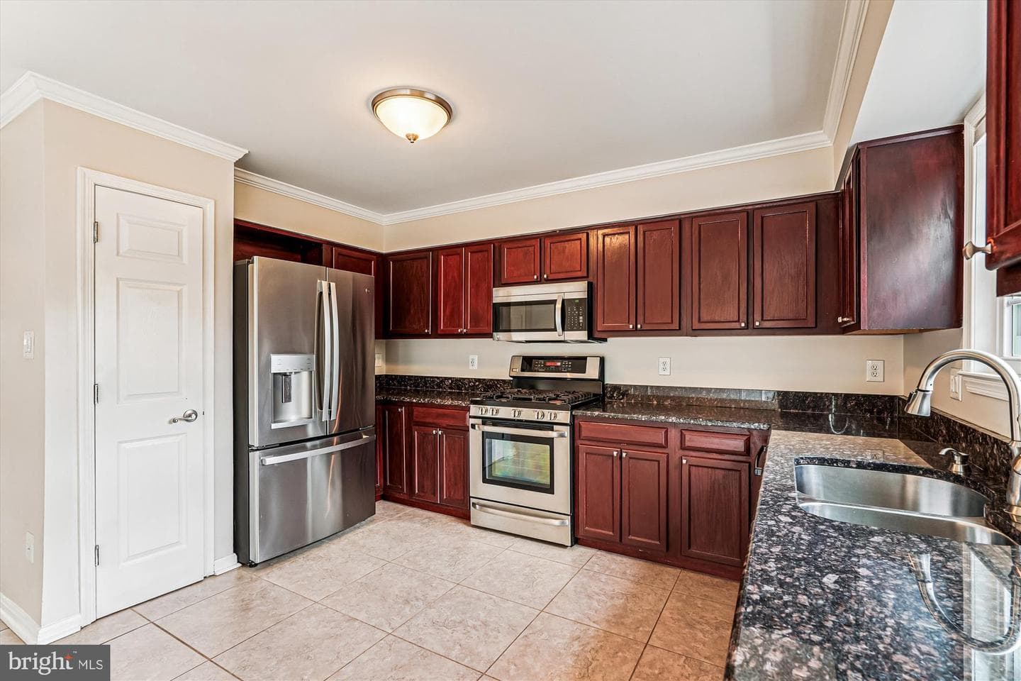 146 Hampshire Square SW photo 16