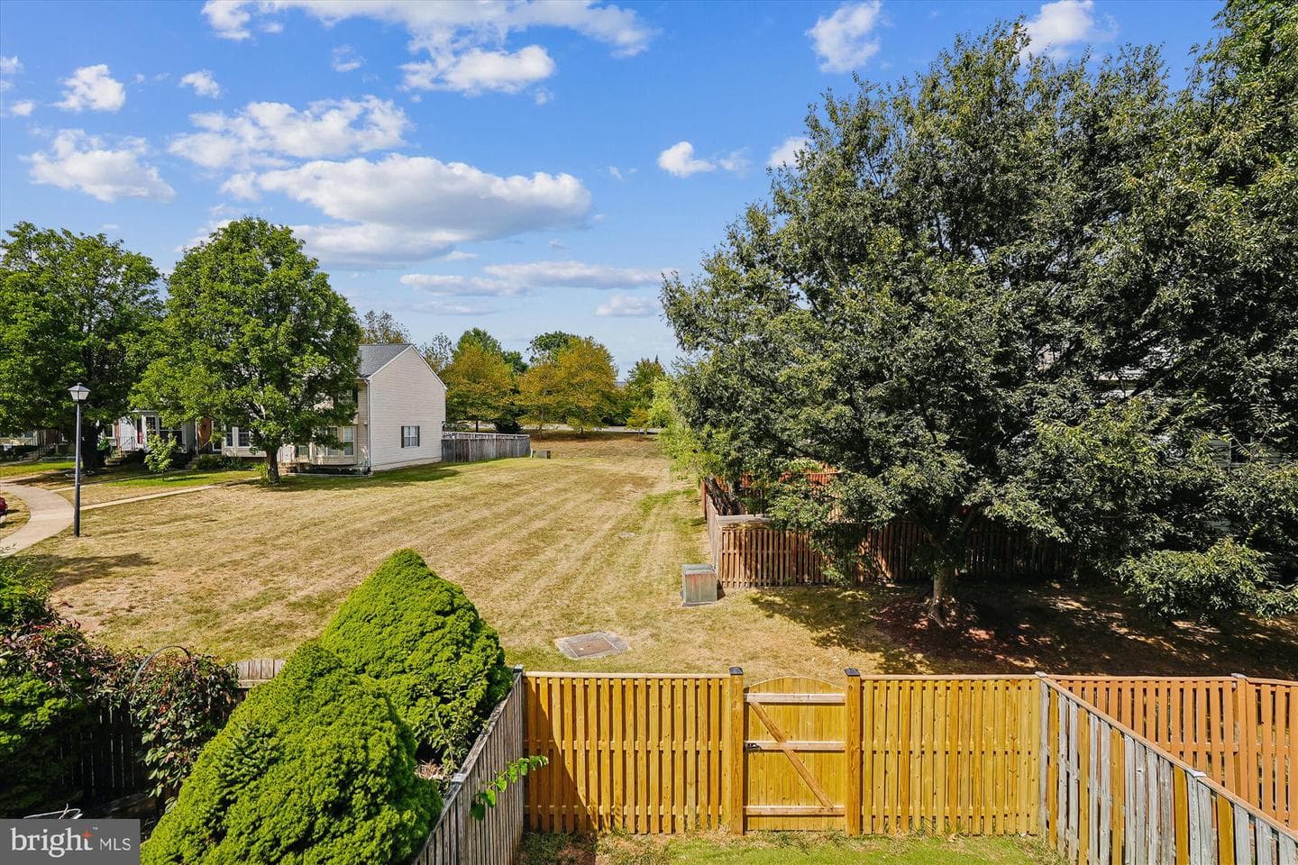 146 Hampshire Square SW photo 21