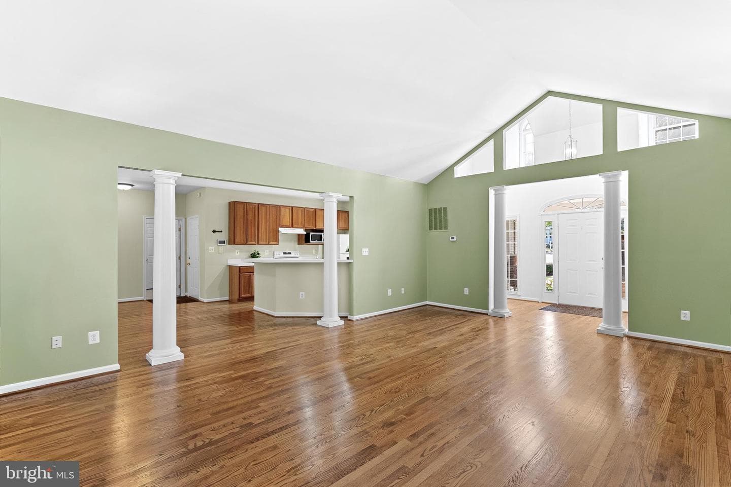 409 Bolingbrook Court photo 13