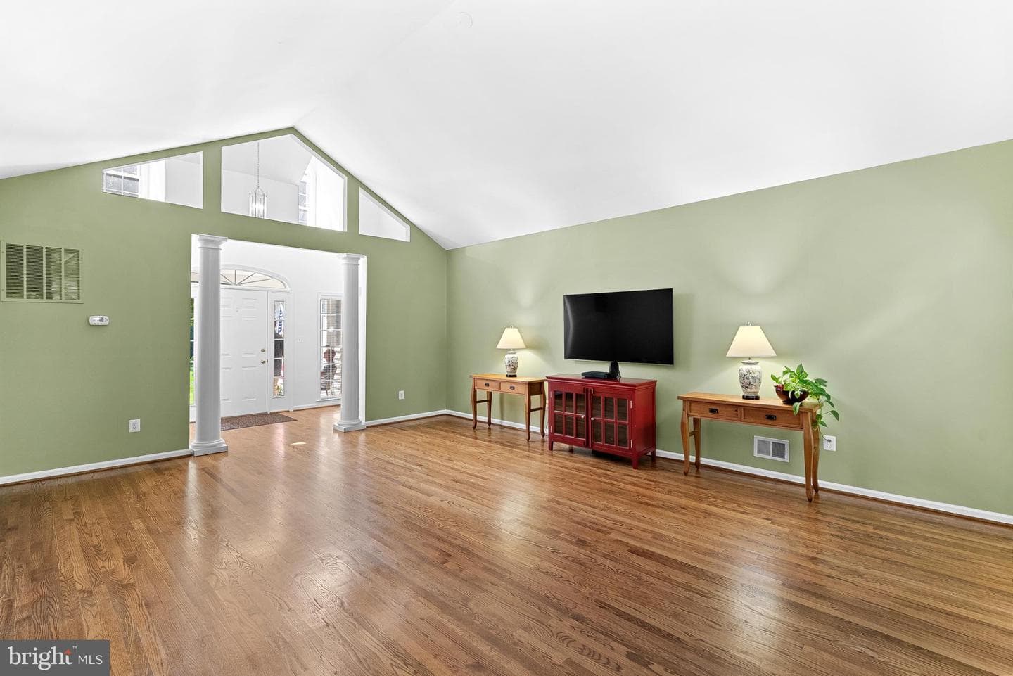 409 Bolingbrook Court photo 14