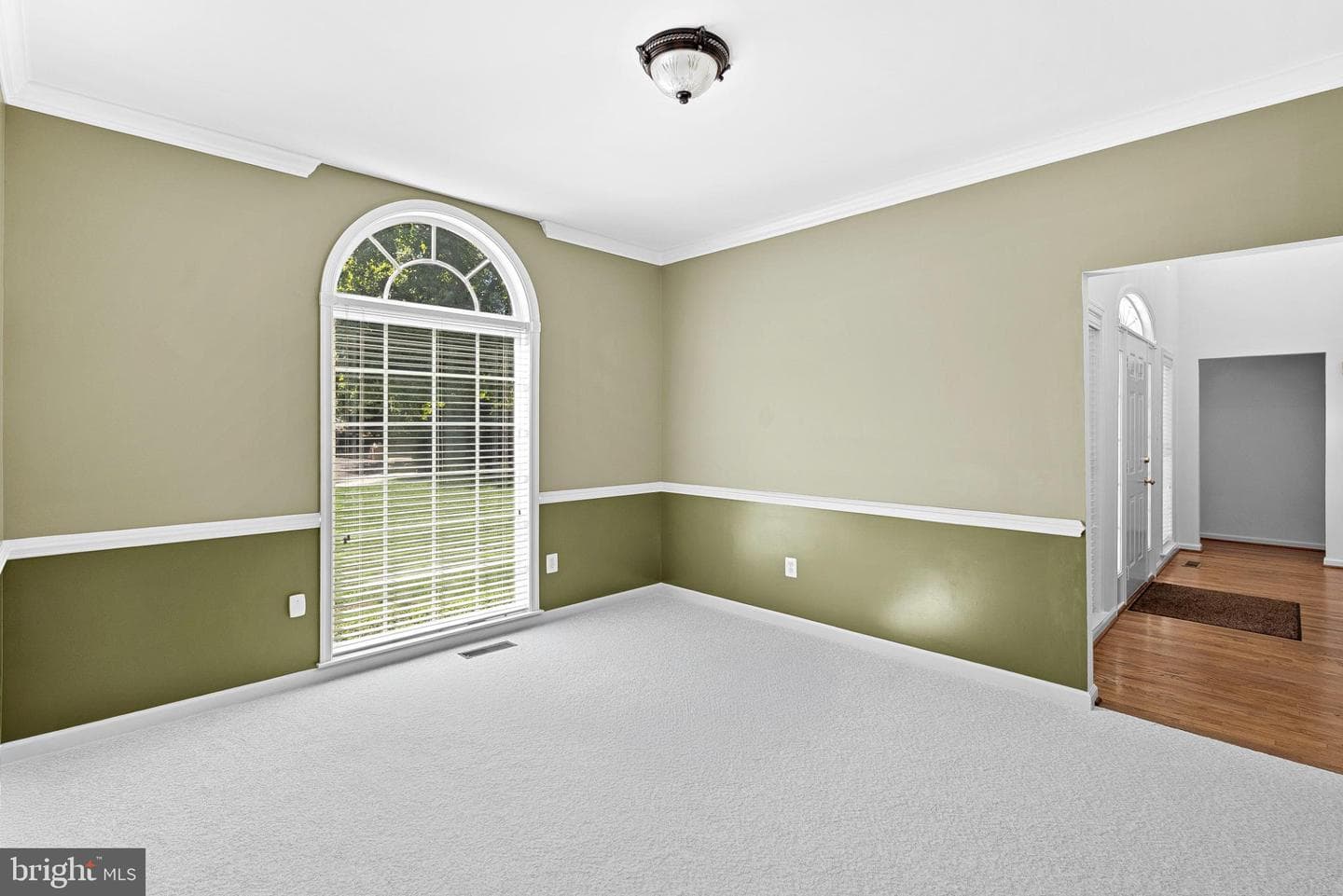 409 Bolingbrook Court photo 17