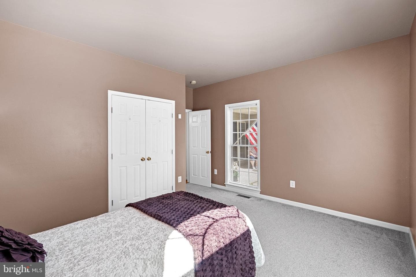 409 Bolingbrook Court photo 33